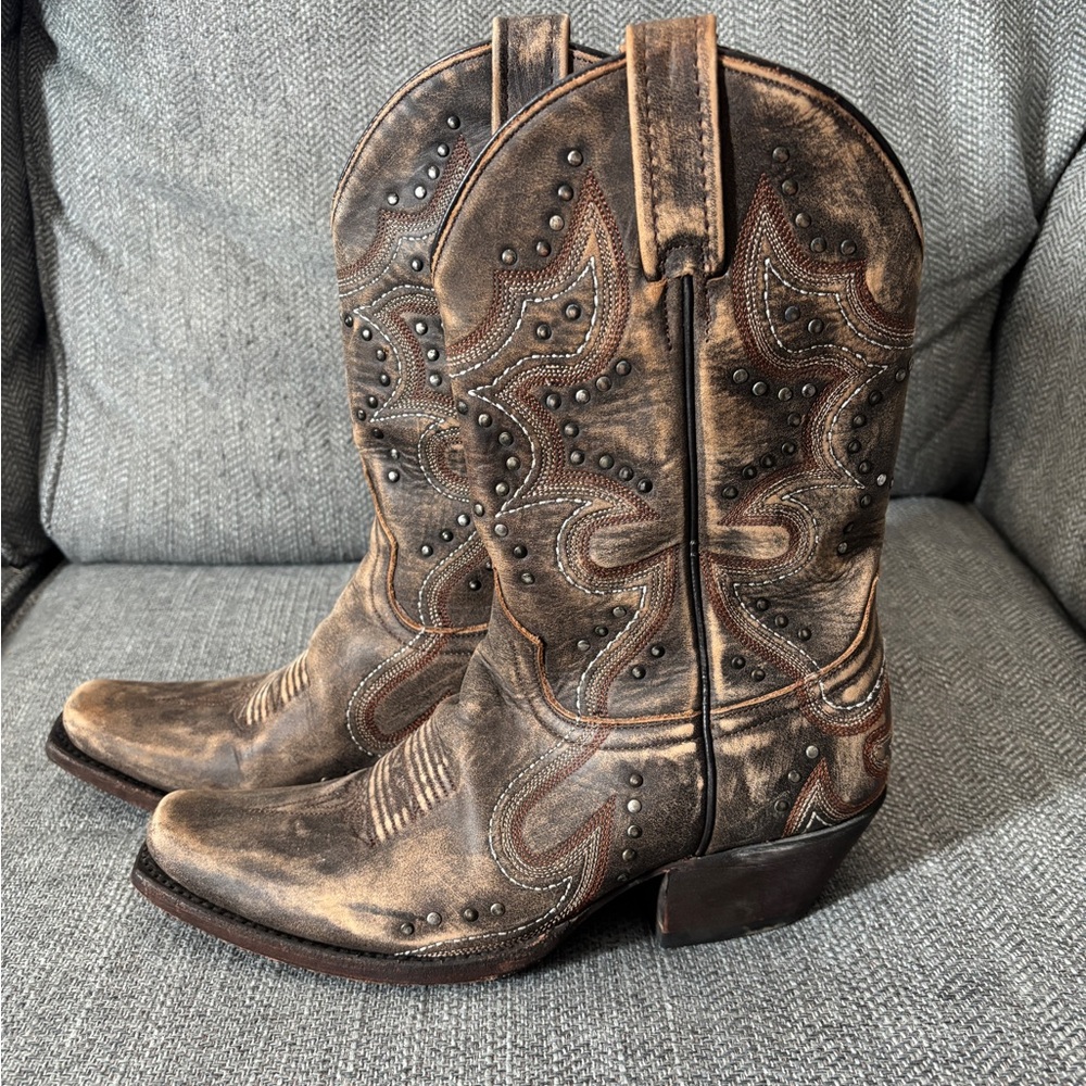 Caborca Brand Womans Distressed Boots Sz 7.5 - Picture 4 of 13